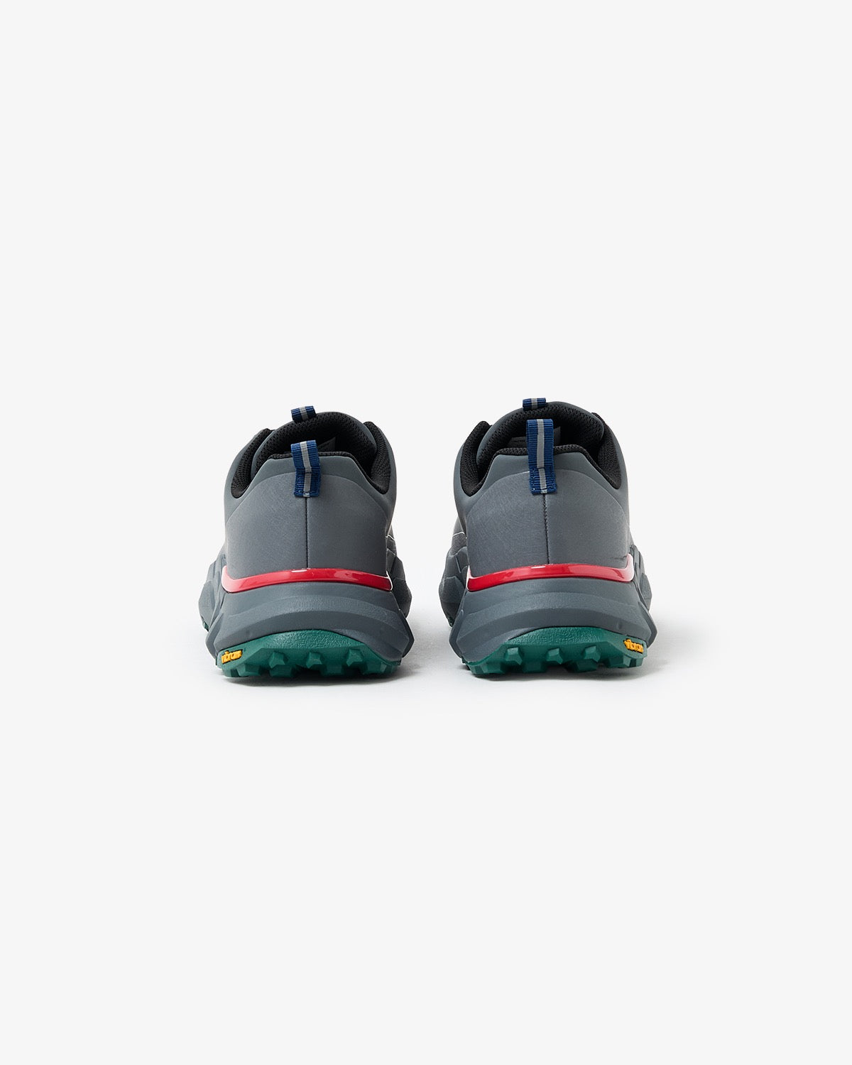 WATERPROOF TREK SHOES LOW