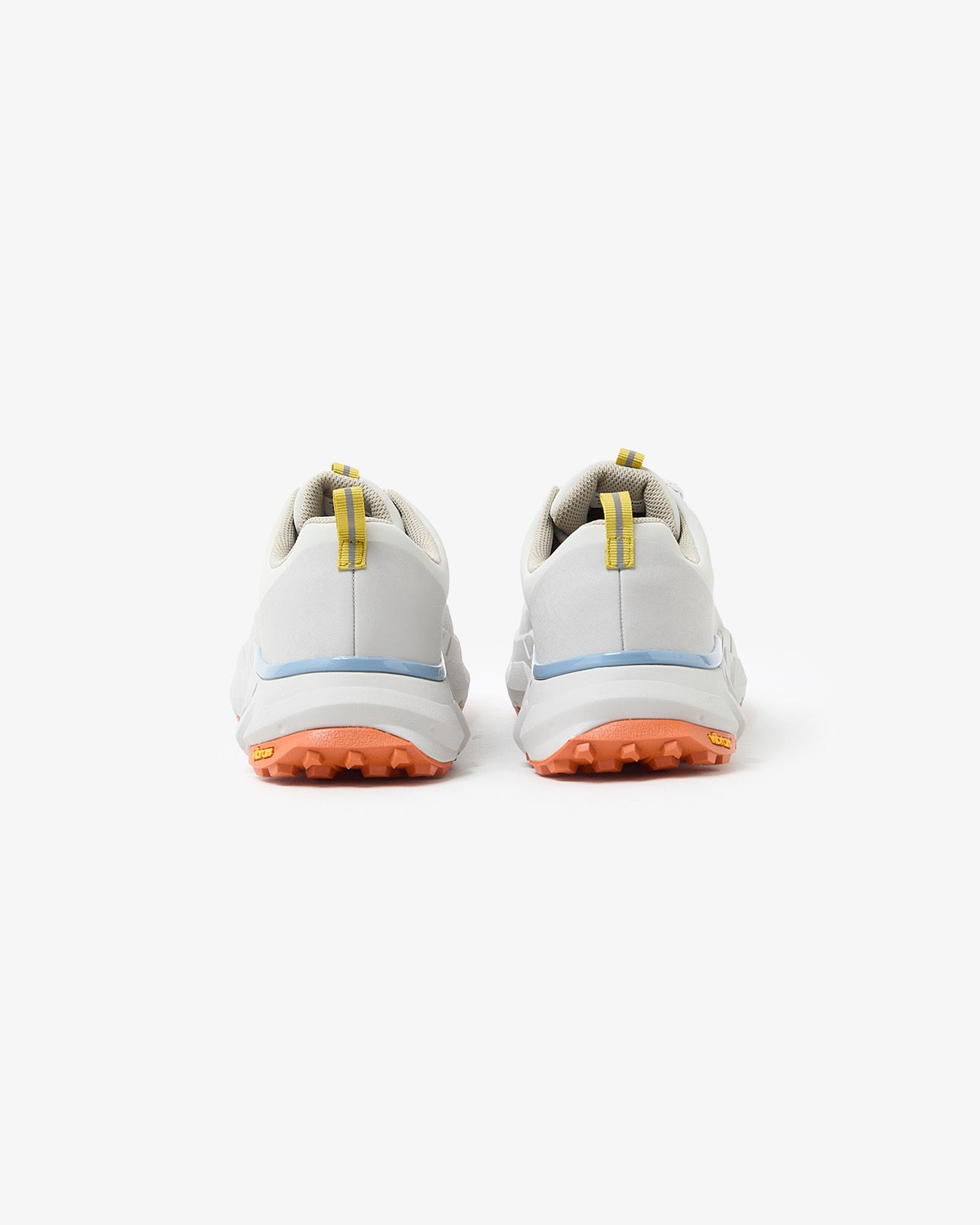 WATERPROOF TREK SHOES LOW