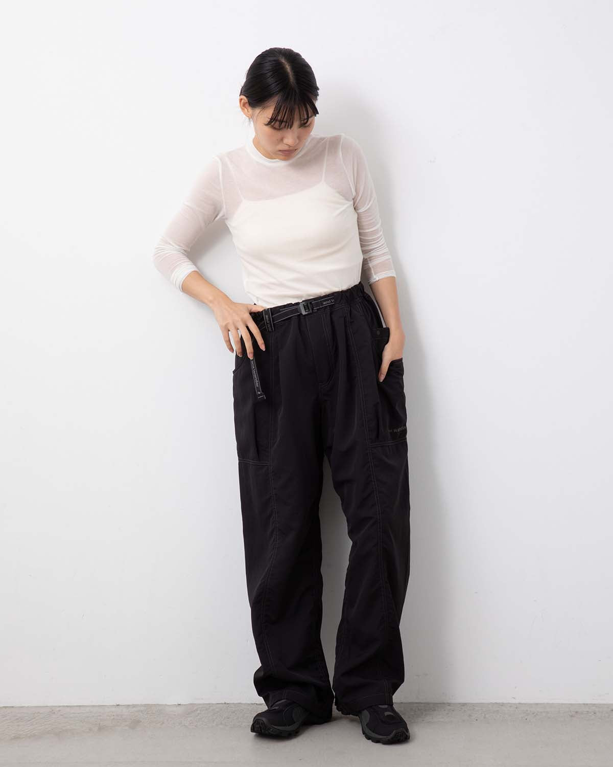 CRINKLED NYLON PANTS (WOMEN'S)