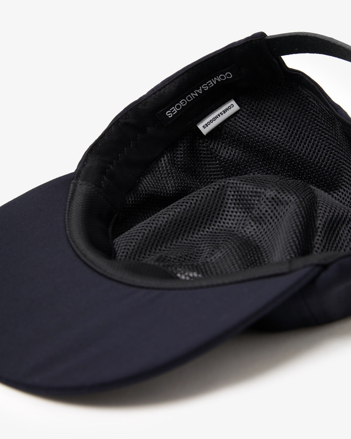 LEAVES NY CAP