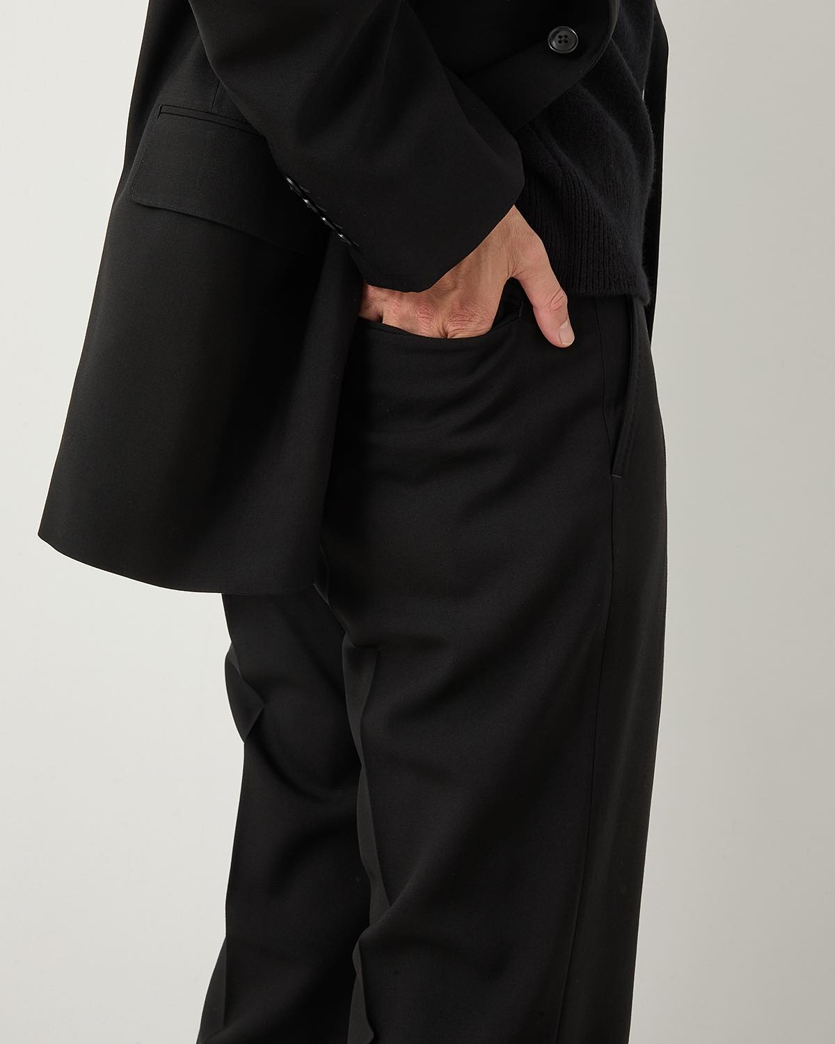 ブラックフォーマルスーツ