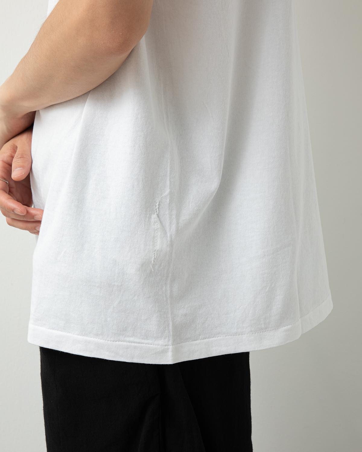 COTTON JERSEY SLEEVELESS SHIRT