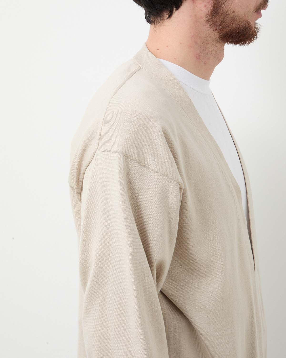 V-NECK KNIT