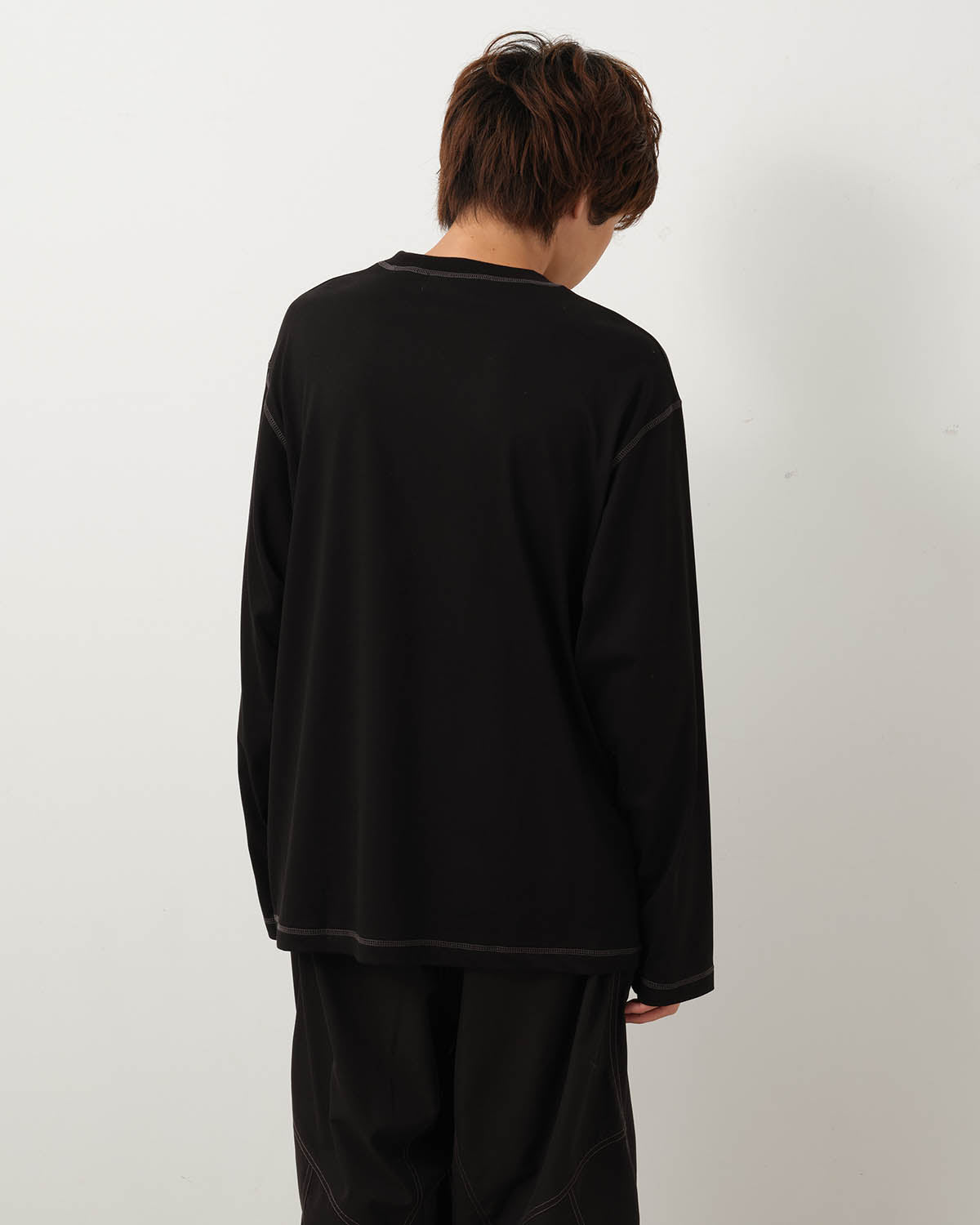 STANDARD L/S T-SHIRT