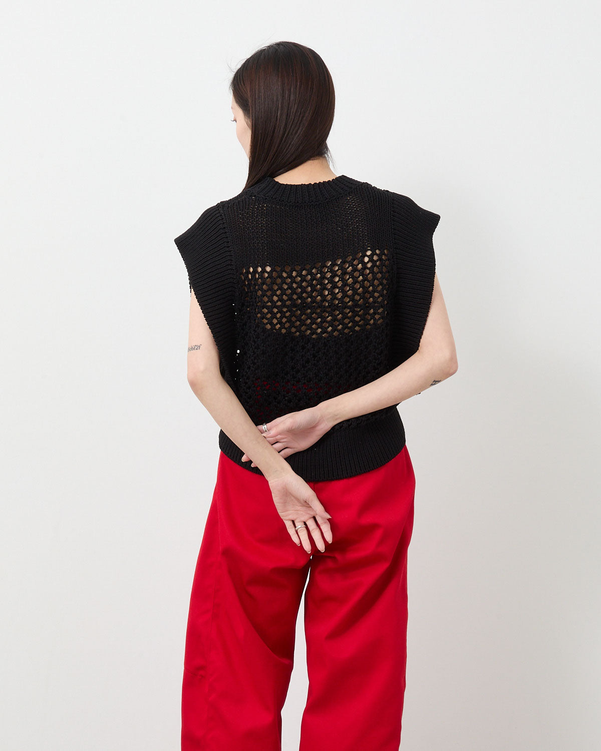 CROCHET SLEEVELESS KNIT