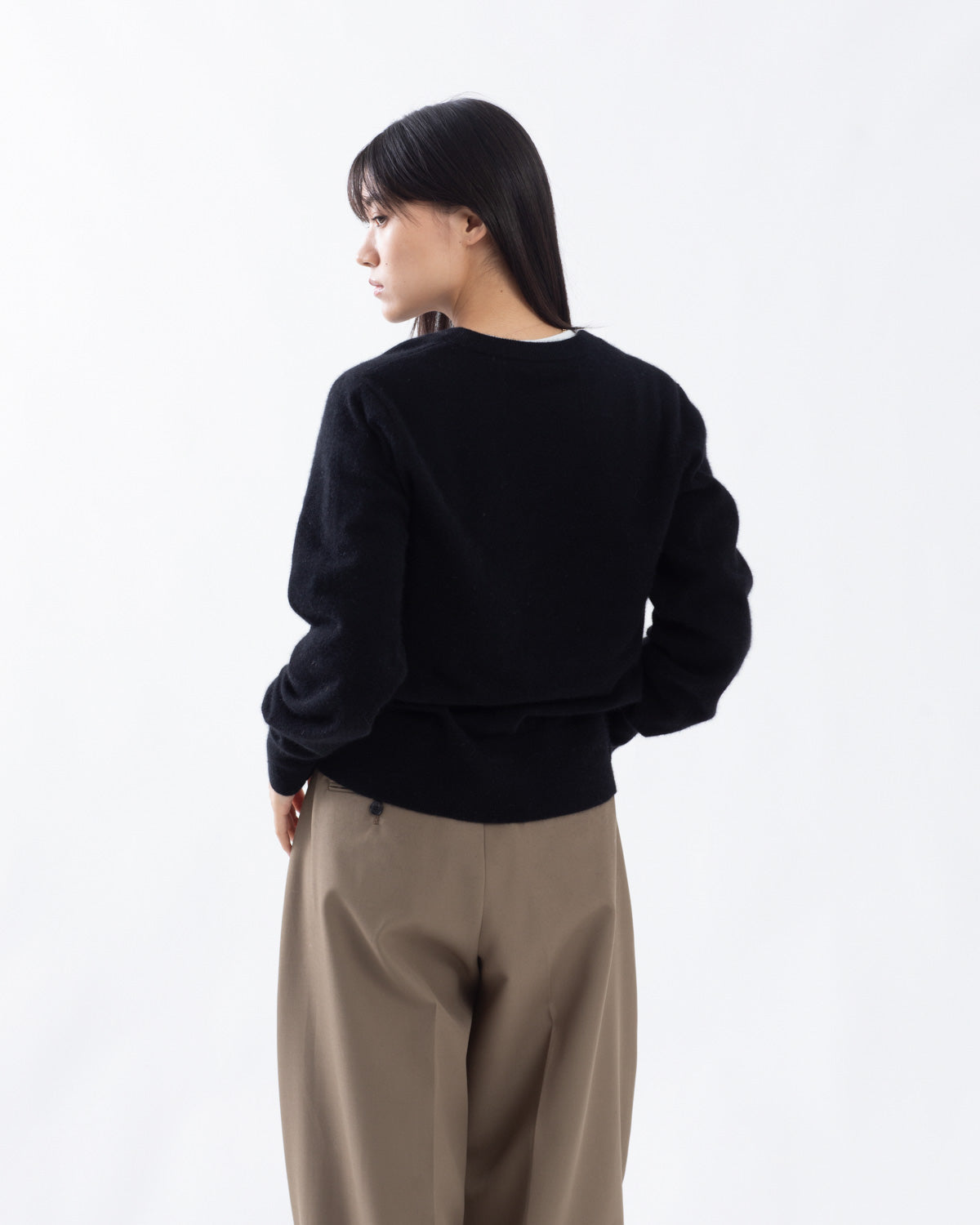 RACOON V-NECK SWEATER