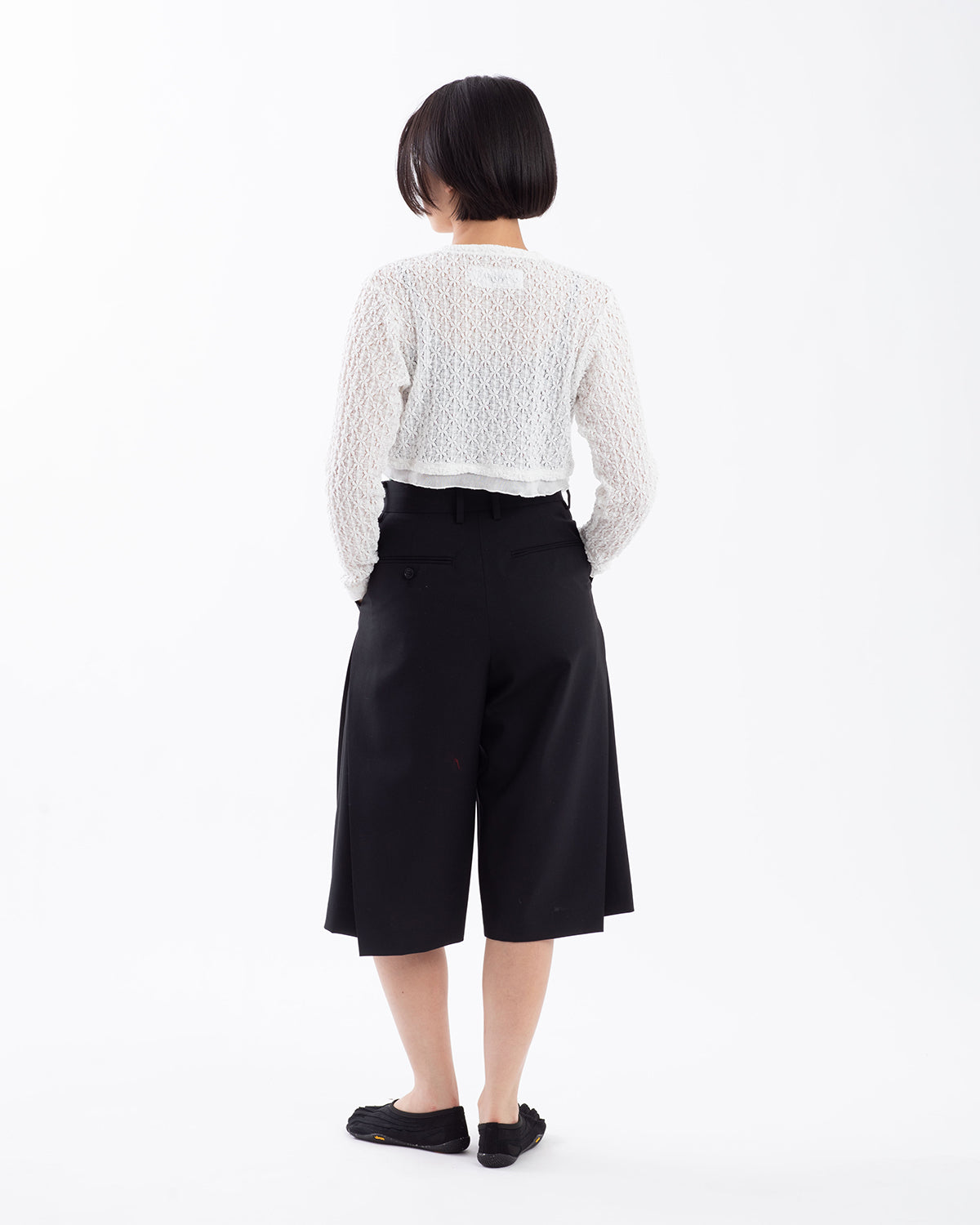 WOOL SIDE TUCK SHORTS