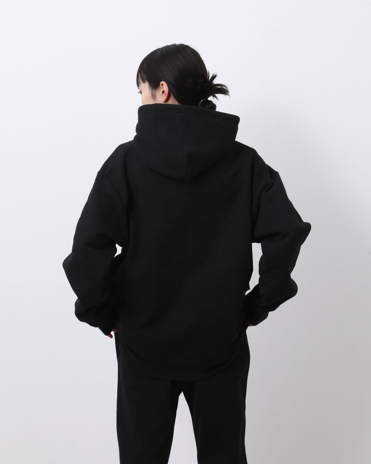 HEAVY HOODED SWEATSHIRT - SEAM POCKET