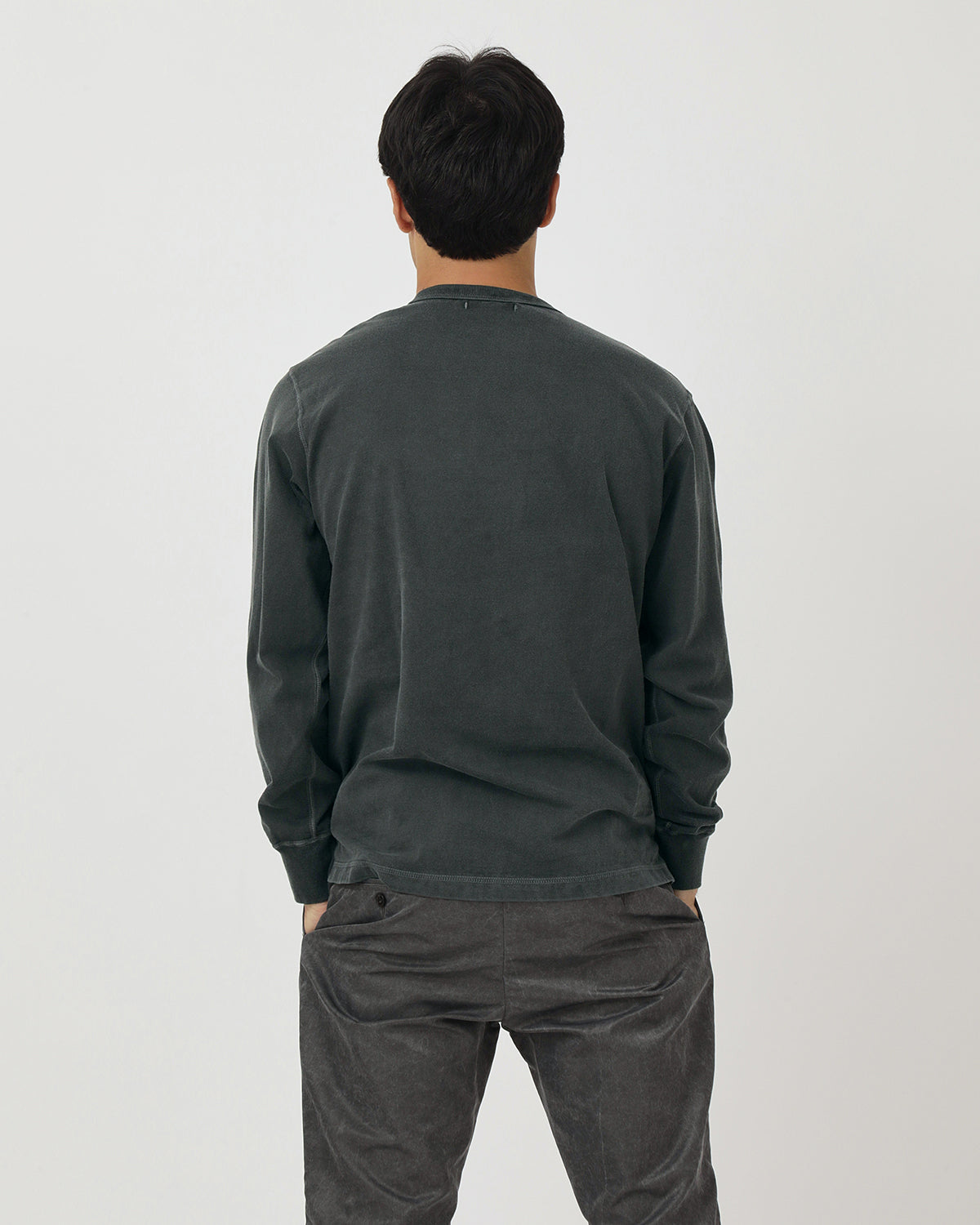 DWELLER L/S HENRY NECK TEE COTTON JERSEY PIGMENT DYE