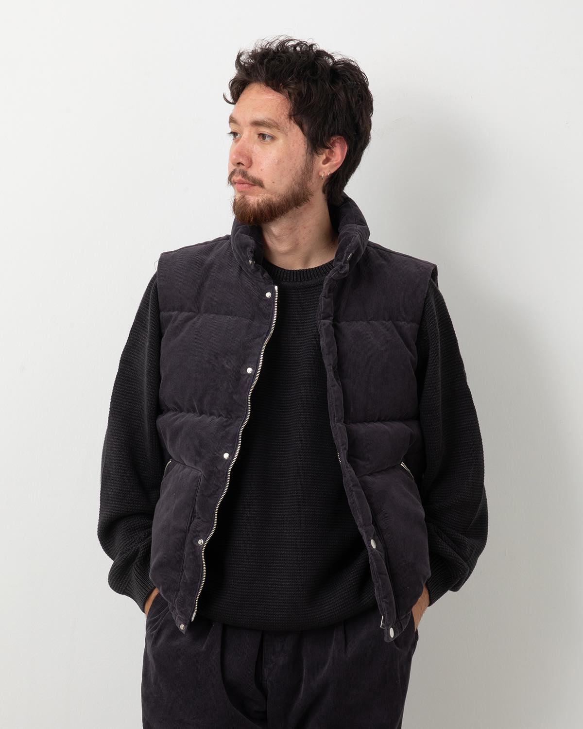 EXPLORER DOWN VEST COTTON CORD SULFUR DYE WITH WINDSTOPPER®