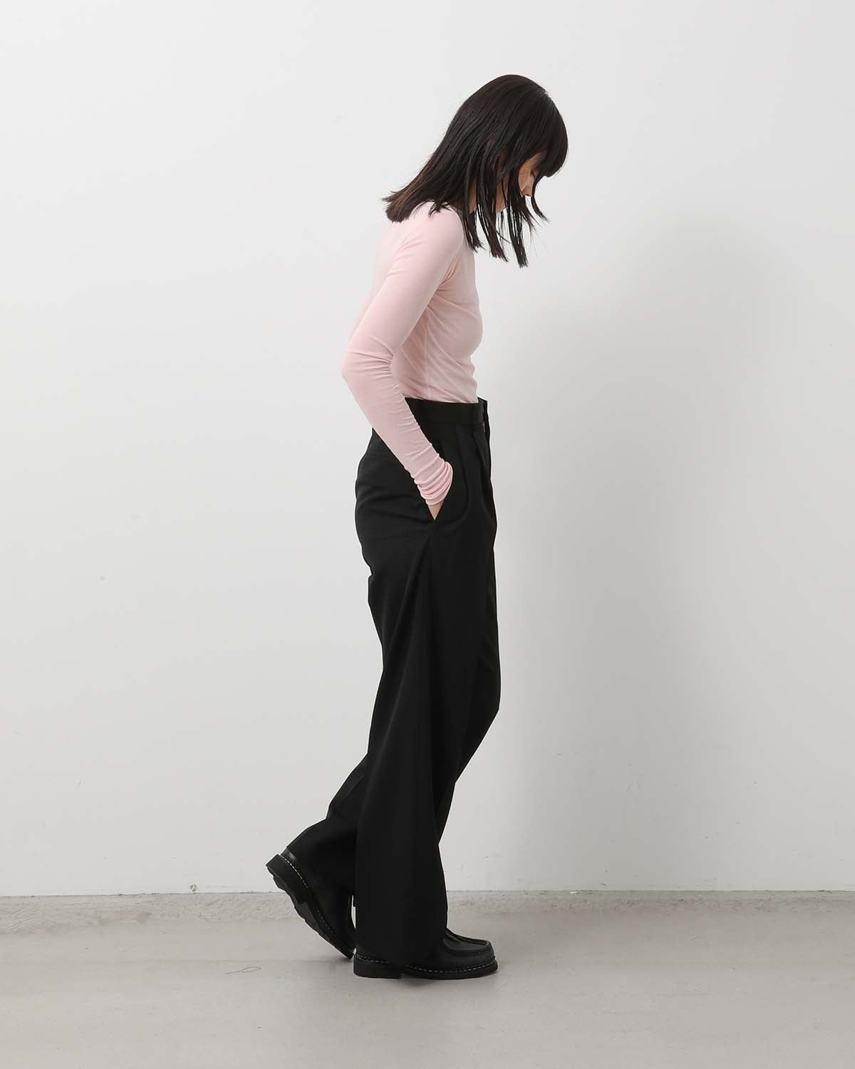 LIGHT WOOL MAX GABARDINE TWO-TUCK SLACKS (WOMEN'S)