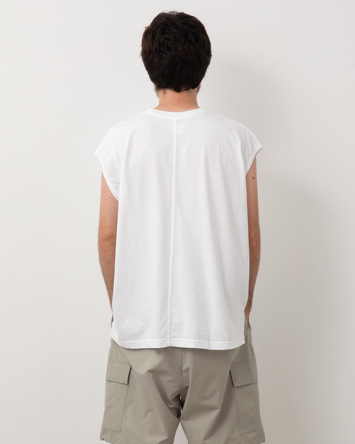 AMERICAN COTTON SLIT SLEEVELESS TEE