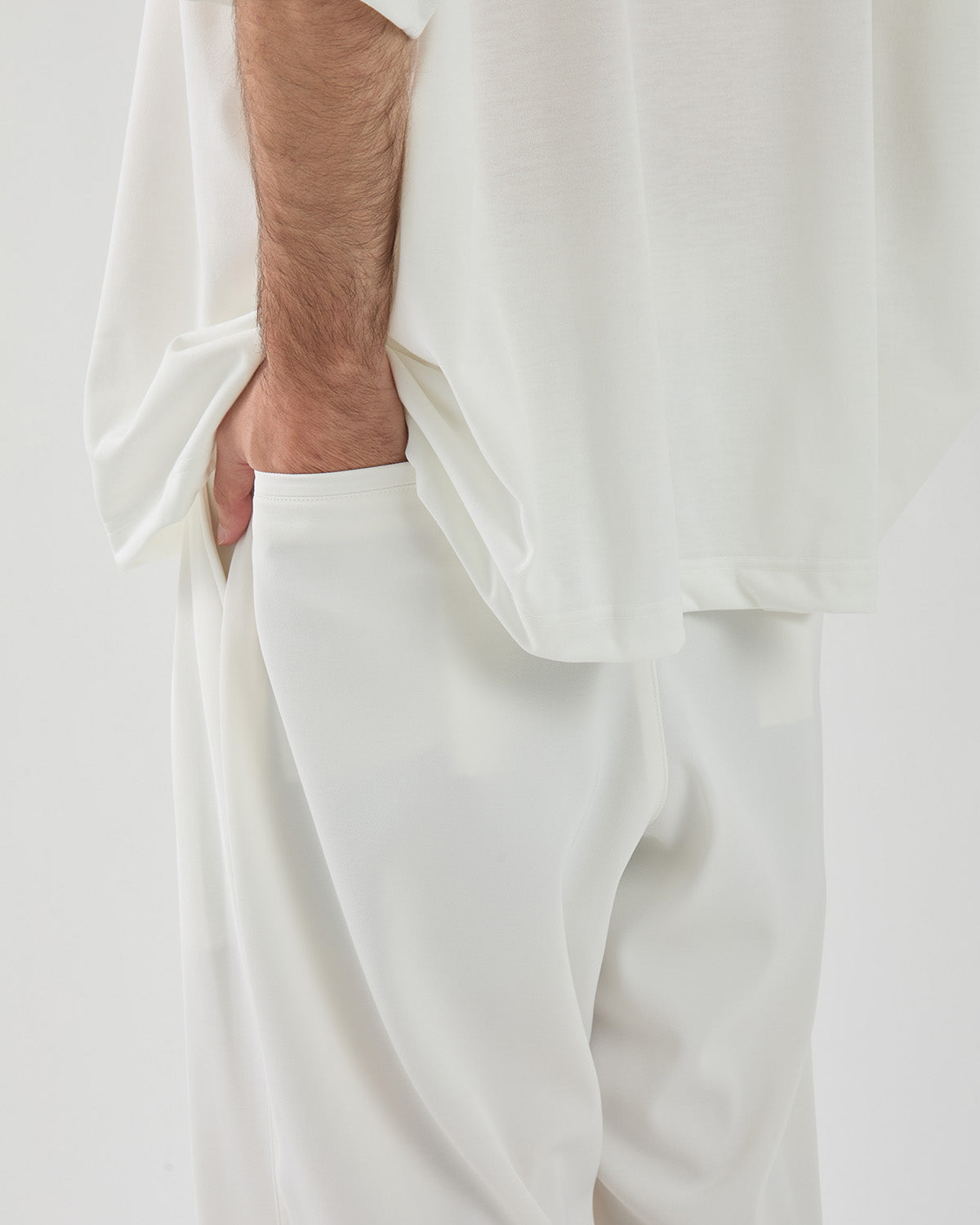 TWO TUCK WIDE PANTS