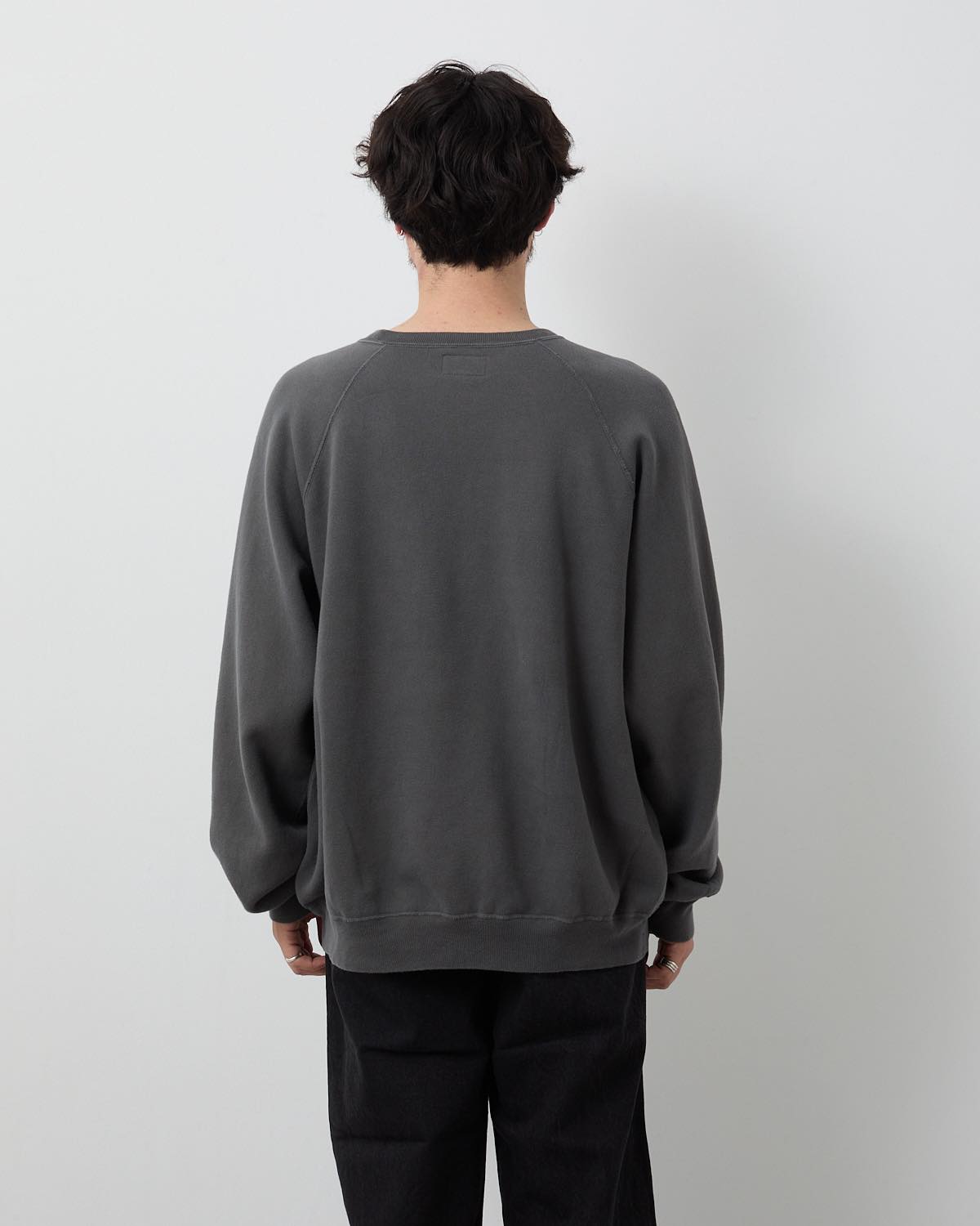UNLIKELY RAGLAN SLEEVE CREW