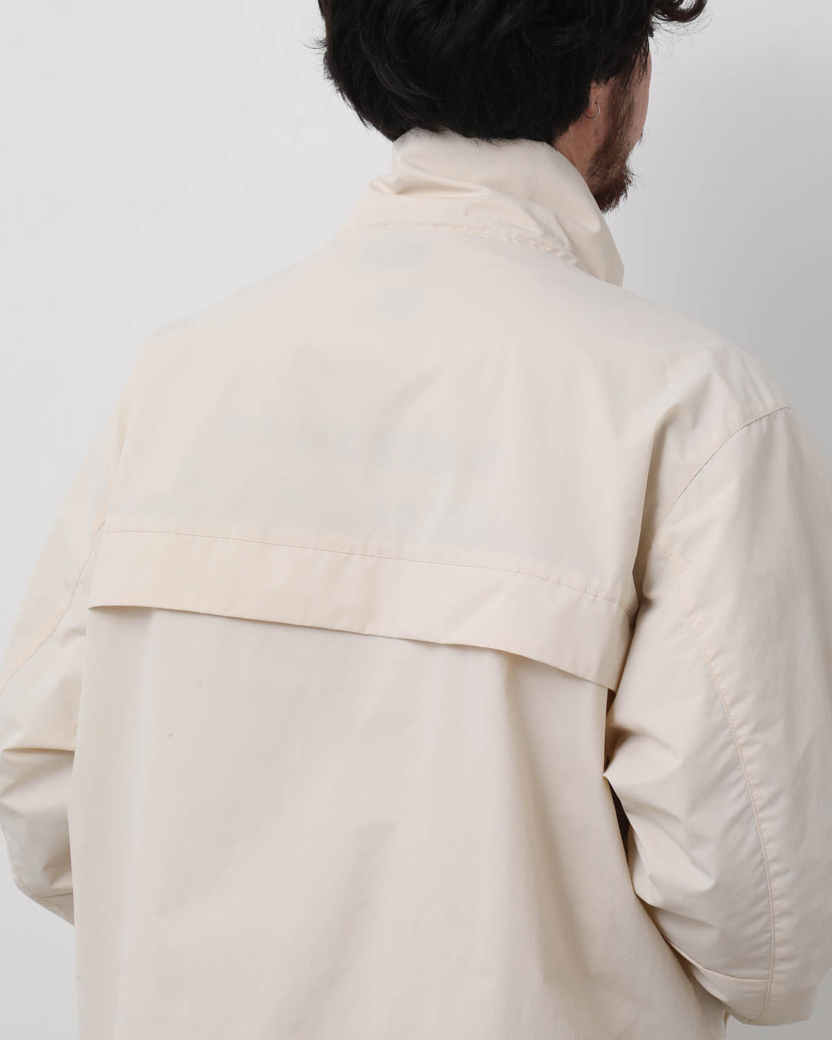 PULL OVER NYLON JACKET