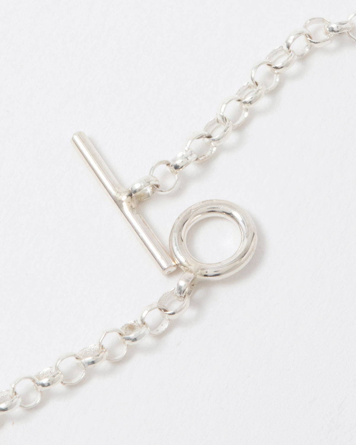 WHITE HOLE NECKLACE