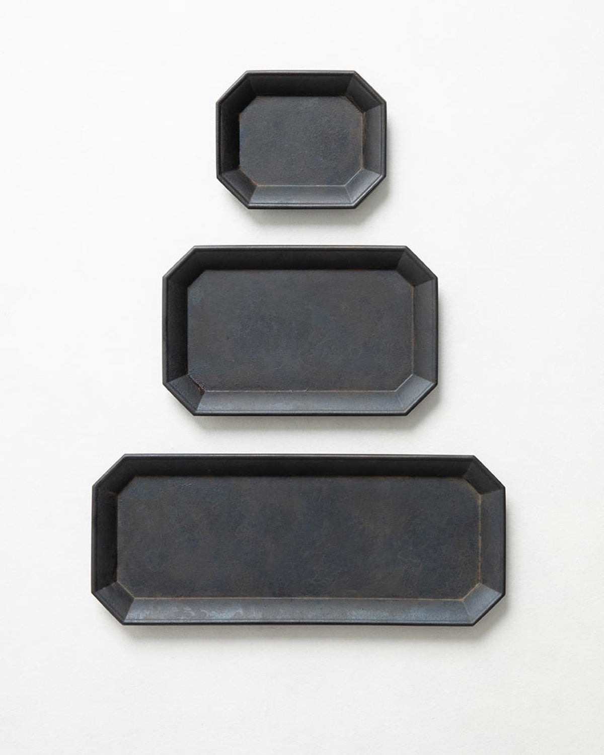 BLACK BRASS STATIONERY TRAY (S)