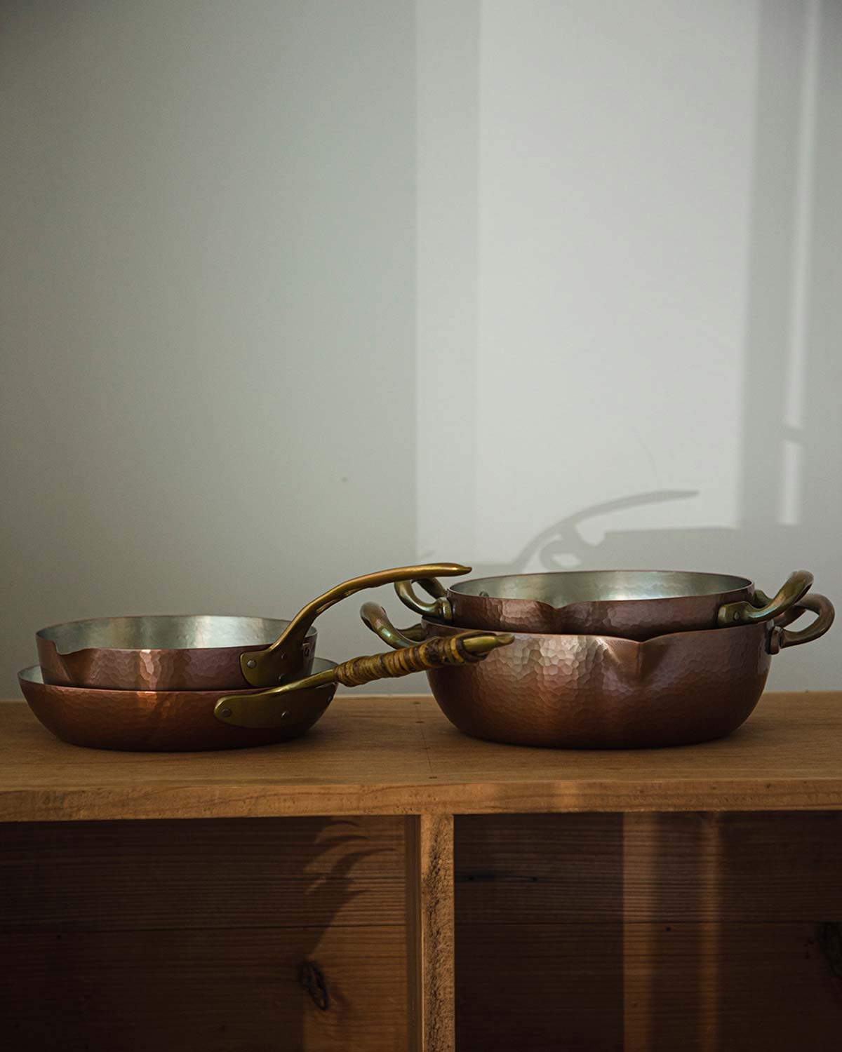 UNCOVERED HAMMERED POT 21cm