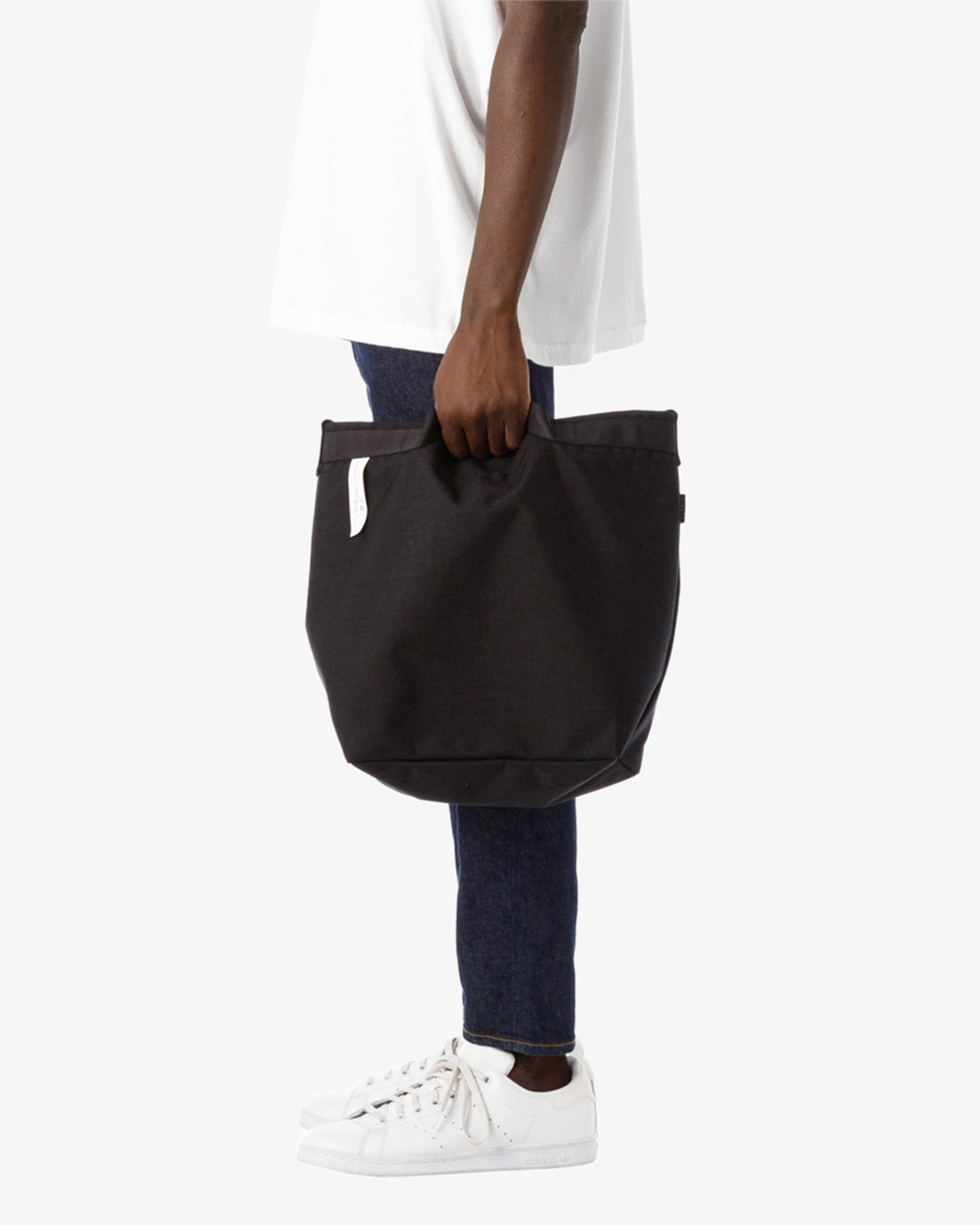 CORDURA NYLON DAILY SHOULDER BAG