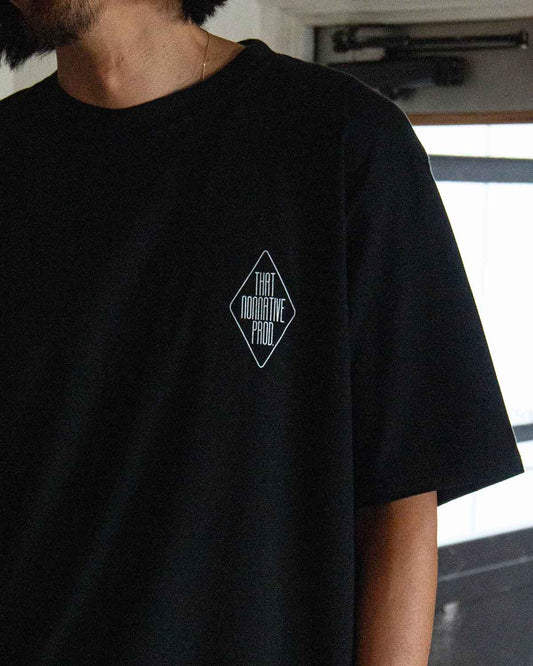 nonnativeのプリントTシャツ