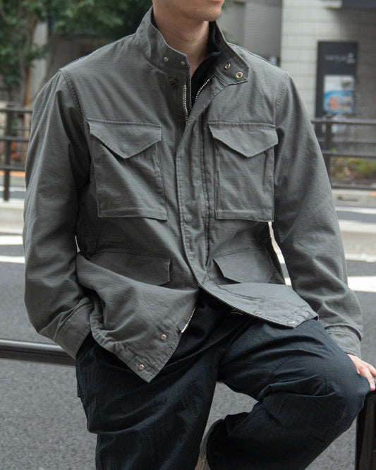 nonnativeのミリタリージャケット