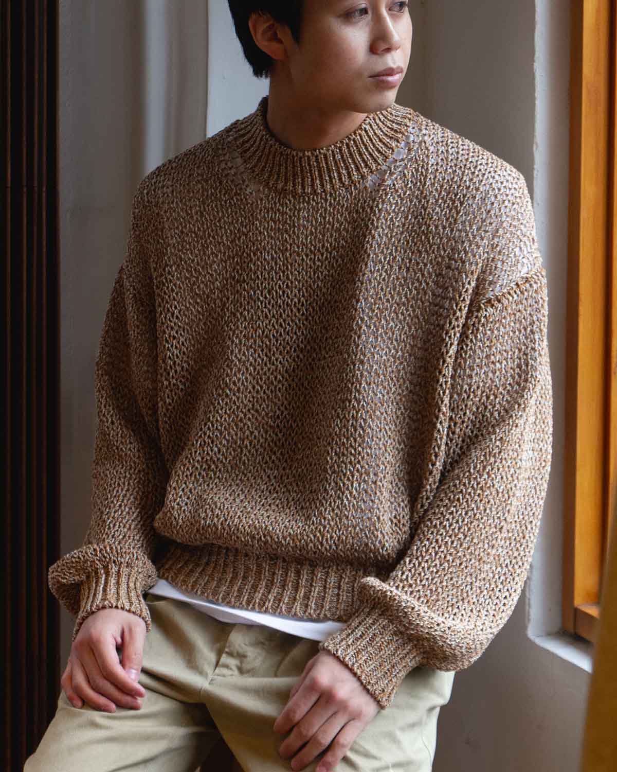 UNUSEDのローゲージニット