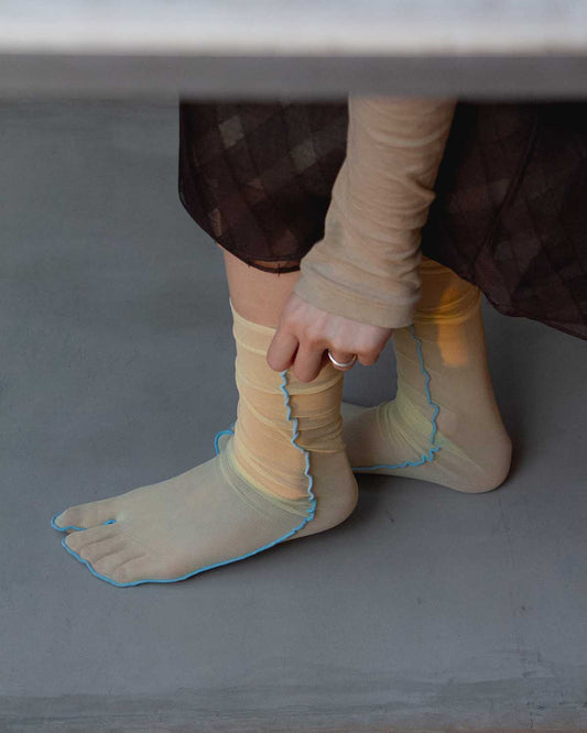 MARCOMONDEの別注TULLE TABI SOCKS