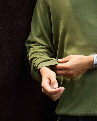 nonnative のクルーネックセーター