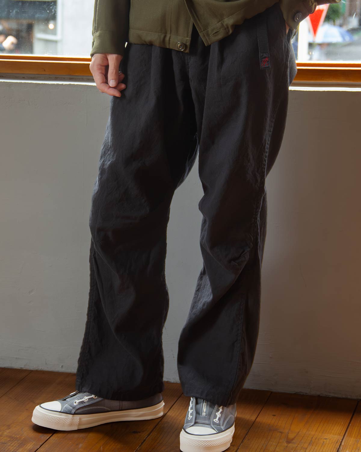 Gramicci & nonnative のリネンコットンパンツ