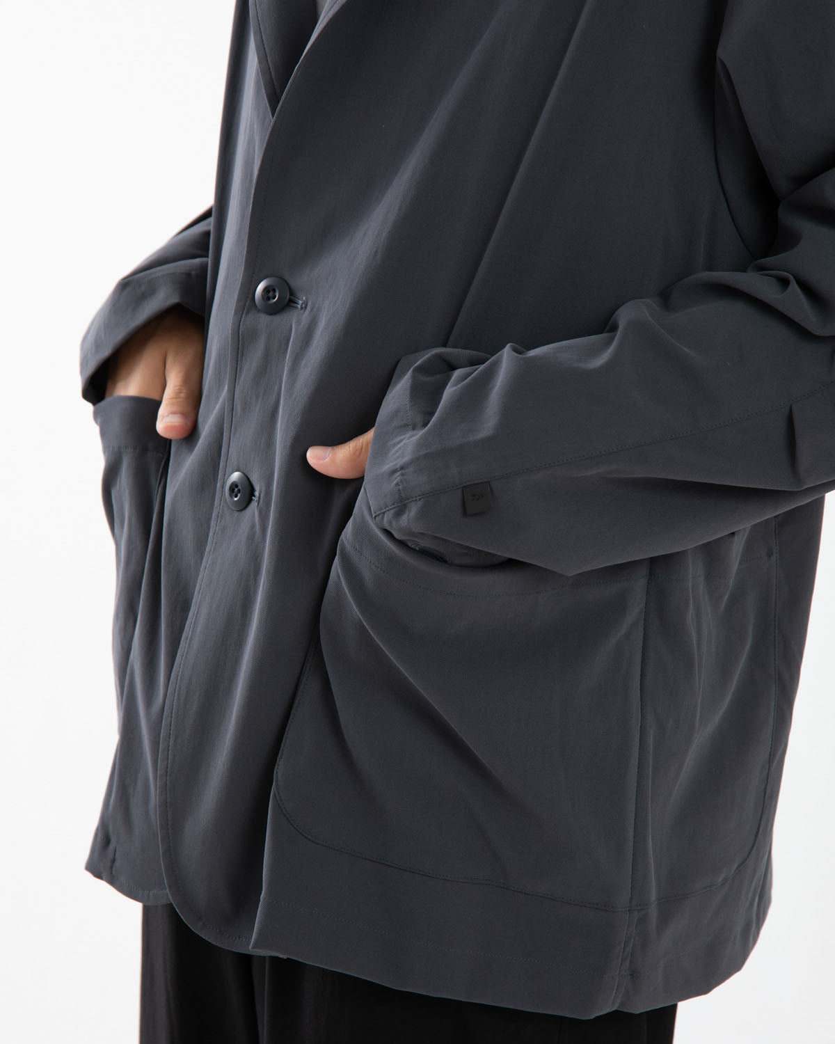 TECH LOOSE LIGHT 2B JACKET
