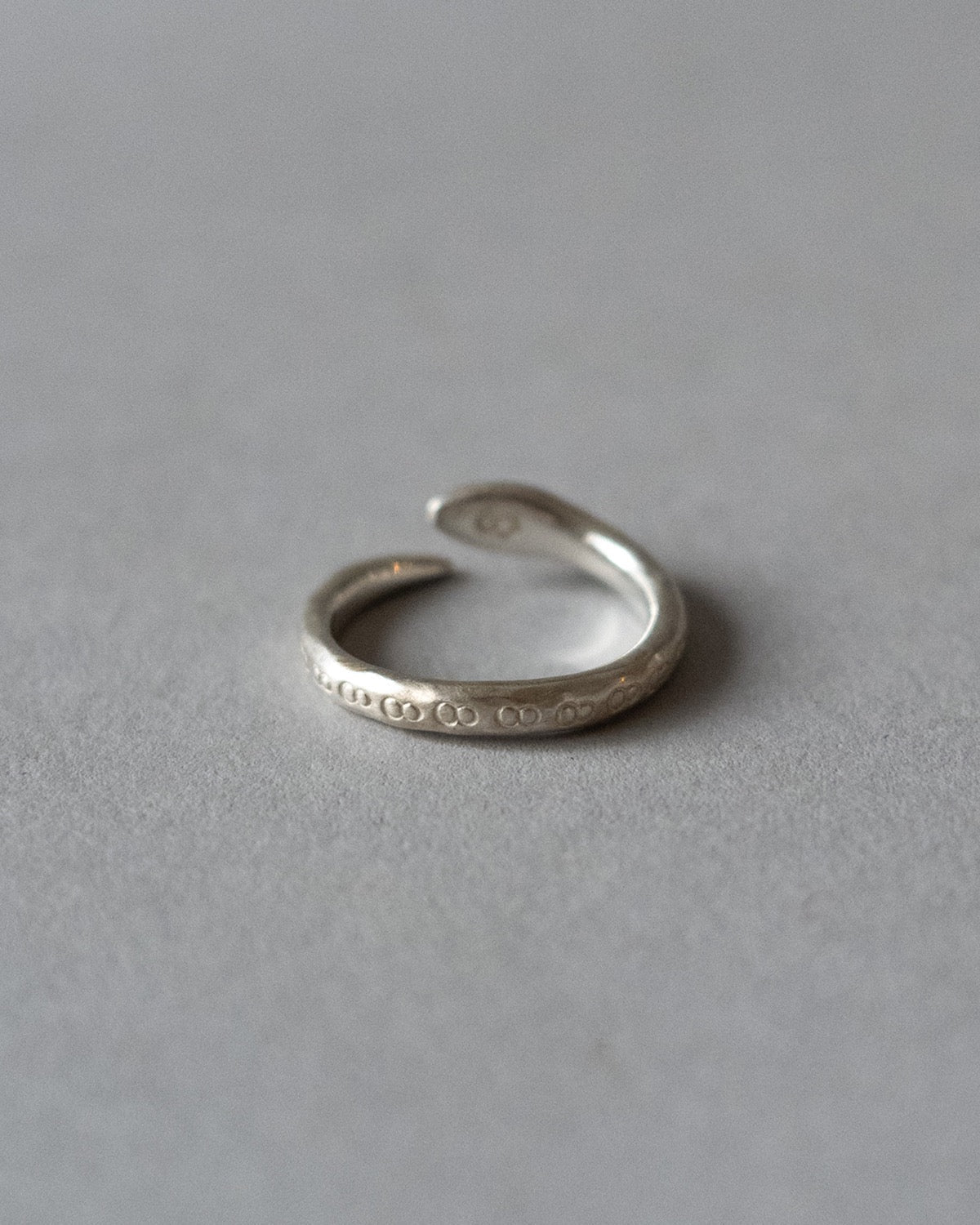 [PRE-ORDER] 8 DIA RING