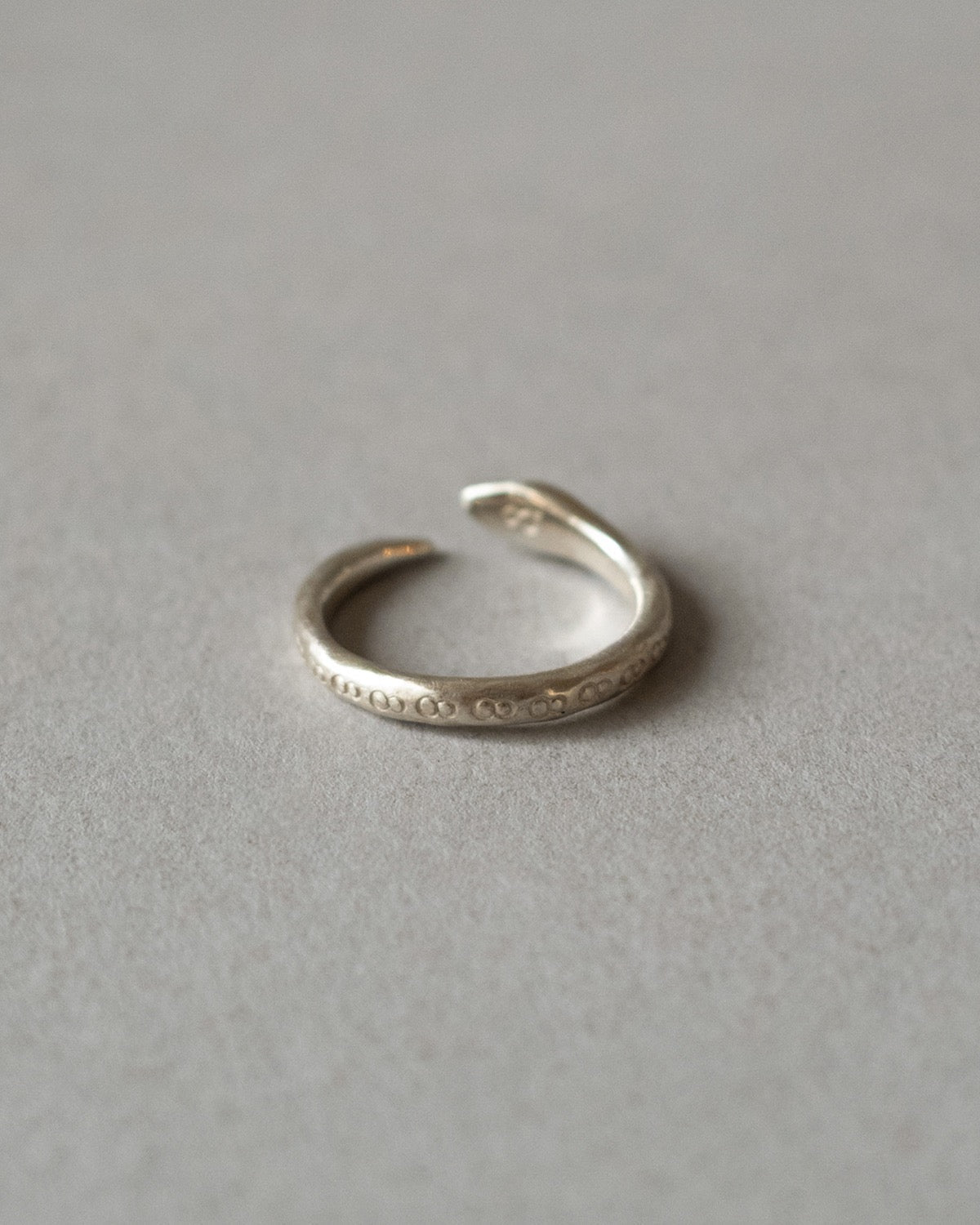 [PRE-ORDER] 8DIA RING 2EYES - PALE BLUE