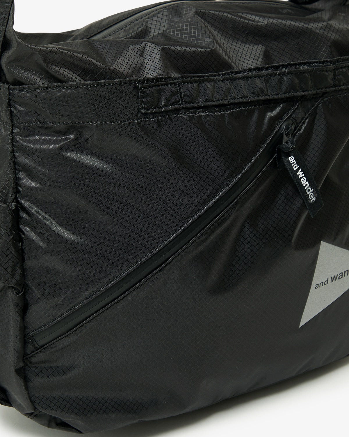 SIL SHOULDER BAG