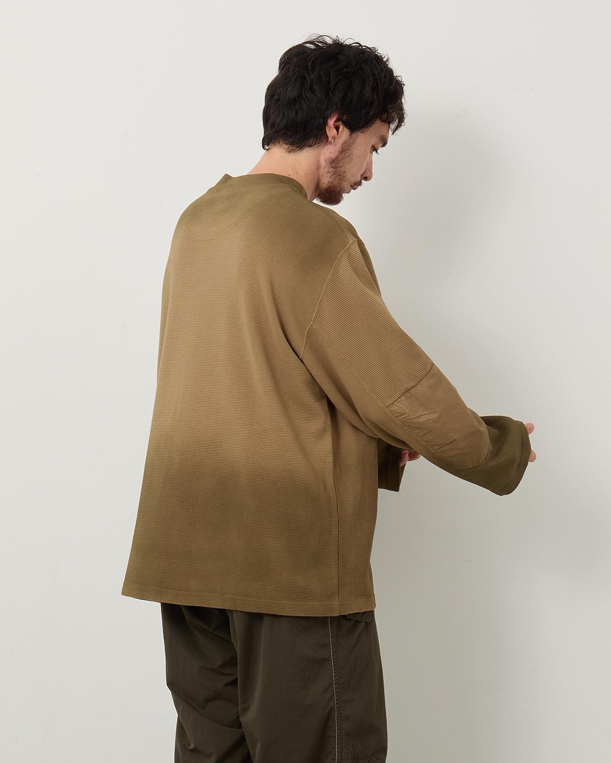 ROA GARMENT DYE WAFFLE POCKET T