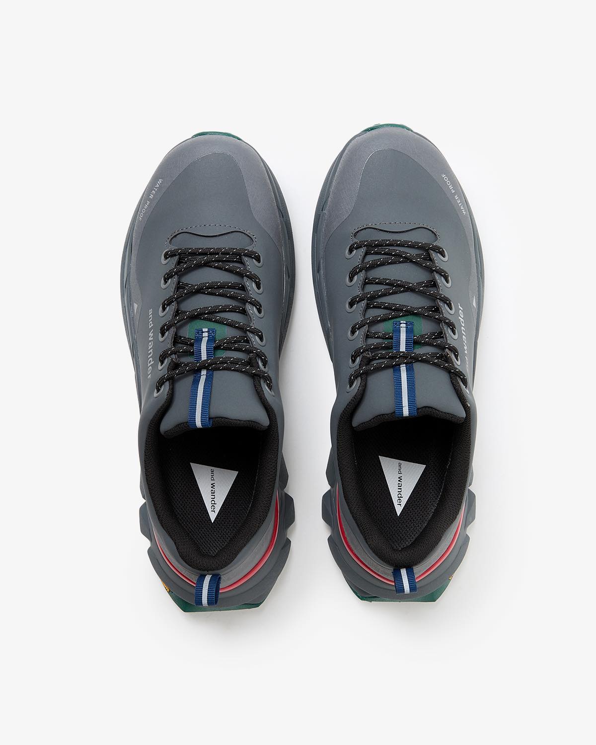 WATERPROOF TREK SHOES LOW