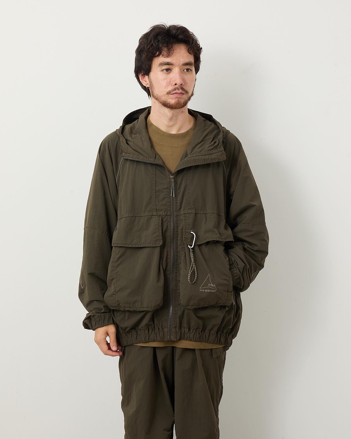 ROA GARMENT DYE NYLON HOODED JACKET