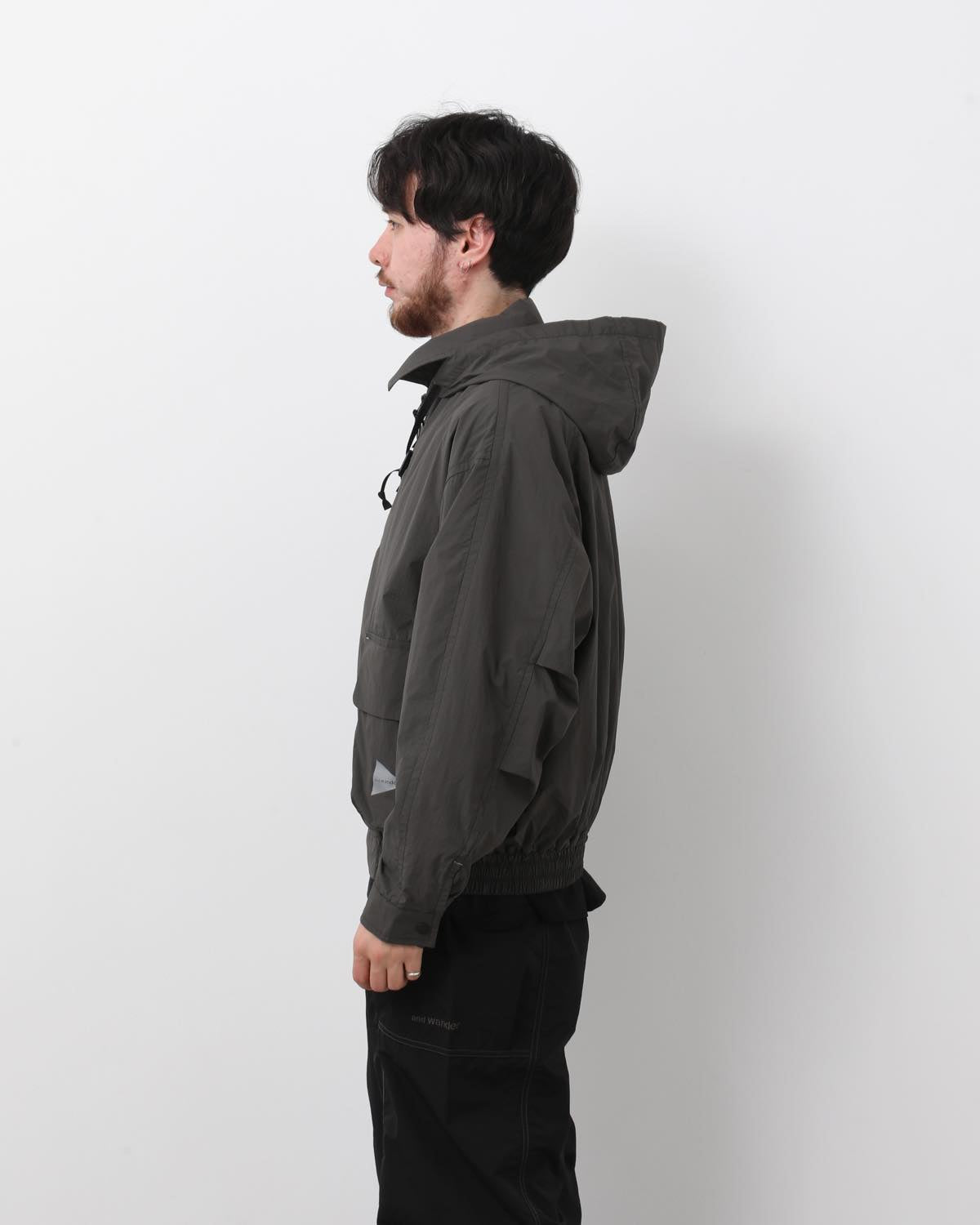 WATER REPELLENT LIGHT JACKET 2