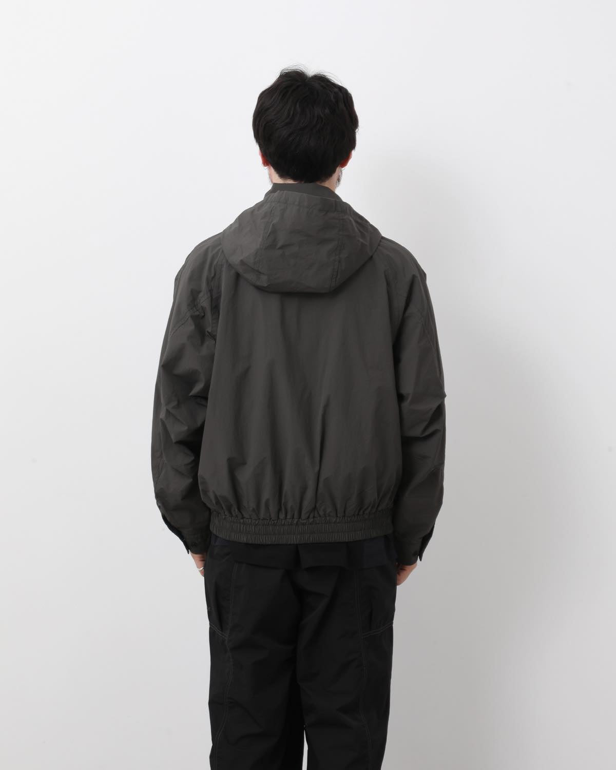 WATER REPELLENT LIGHT JACKET 2