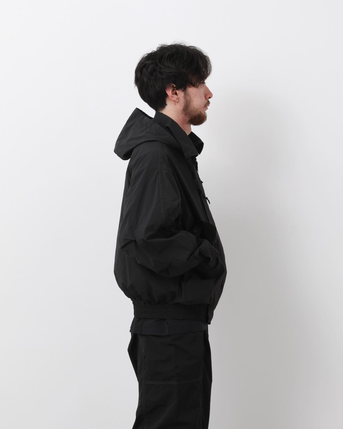 WATER REPELLENT LIGHT JACKET 2