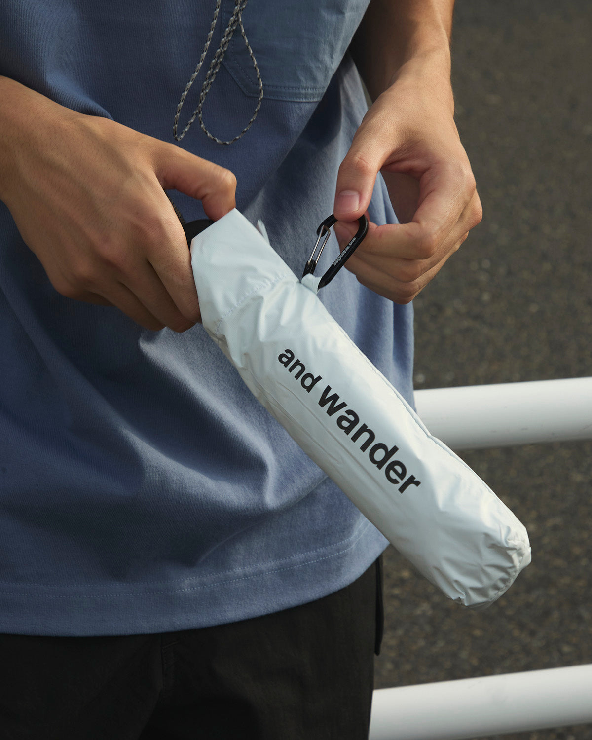 FOLDING UMBRELLA