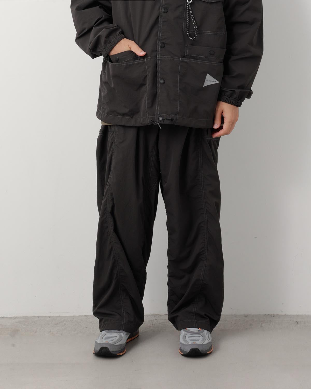 CRINKLED NYLON PANTS