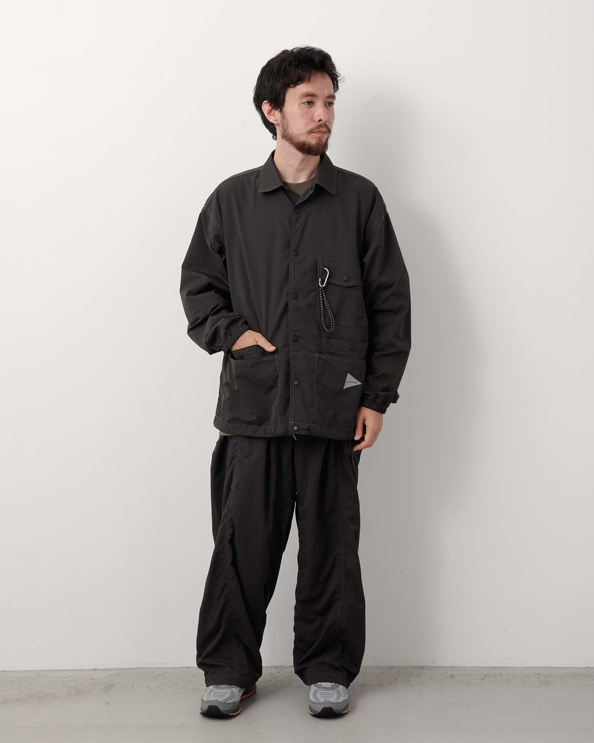 CRINKLED NYLON PANTS