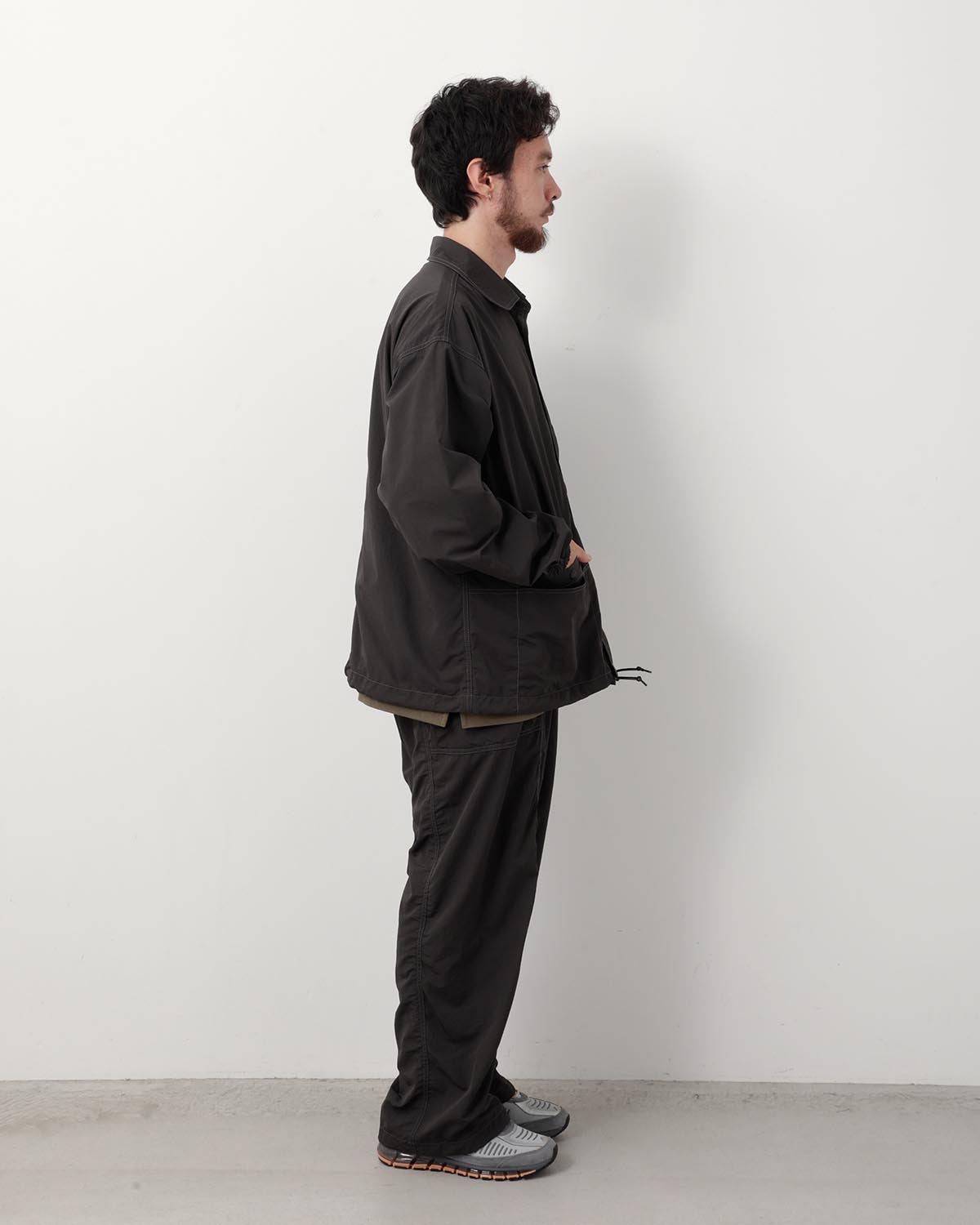 CRINKLED NYLON PANTS