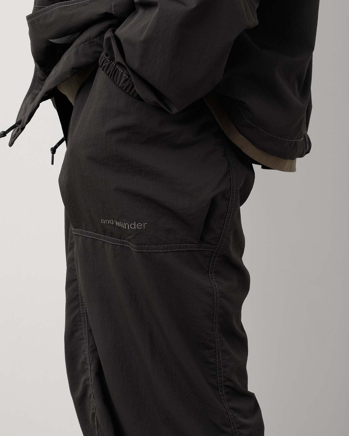 CRINKLED NYLON PANTS