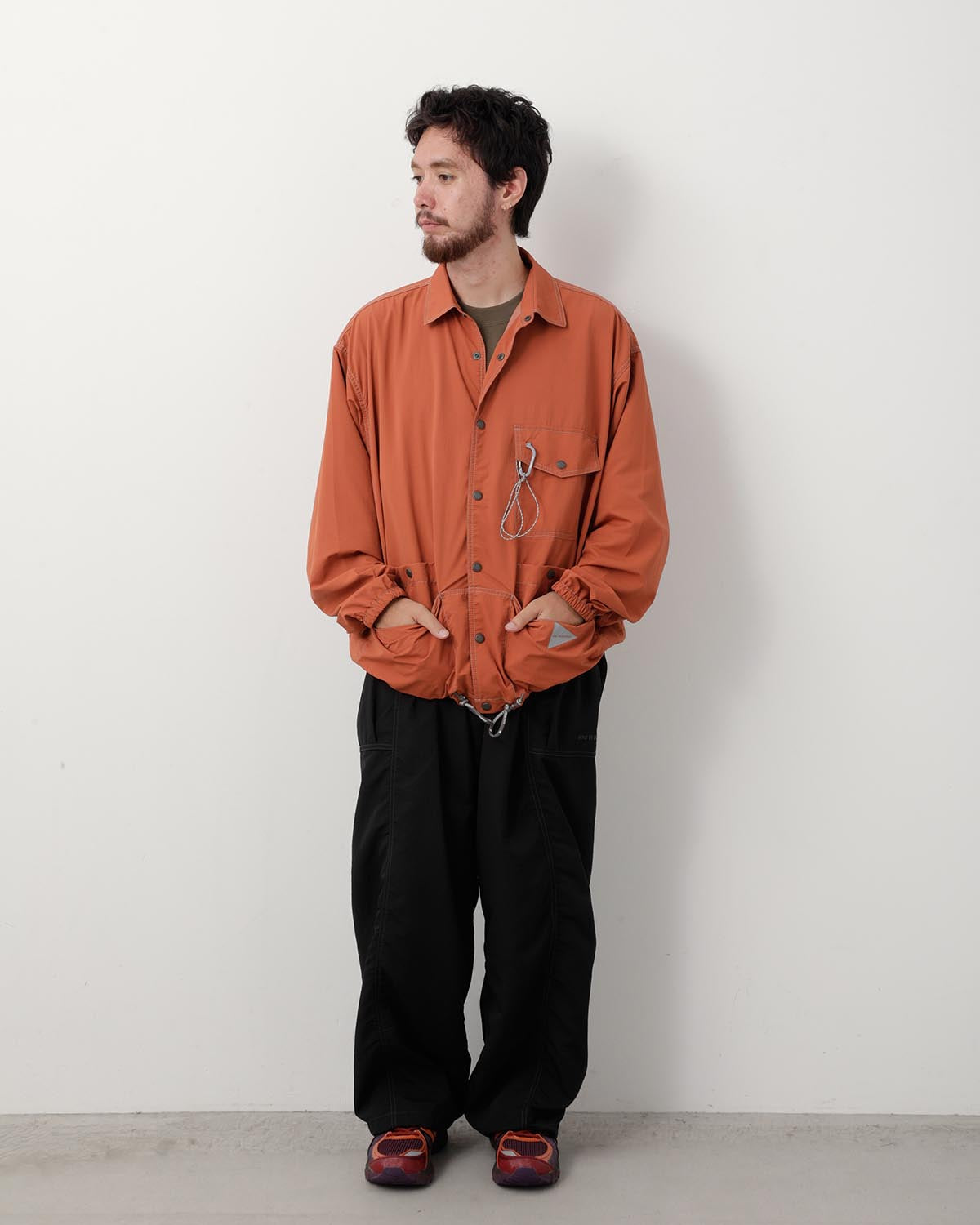 CRINKLED NYLON PANTS