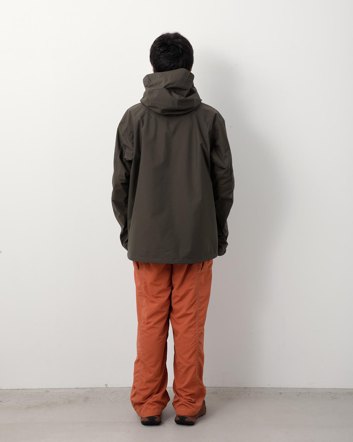 CRINKLED NYLON PANTS