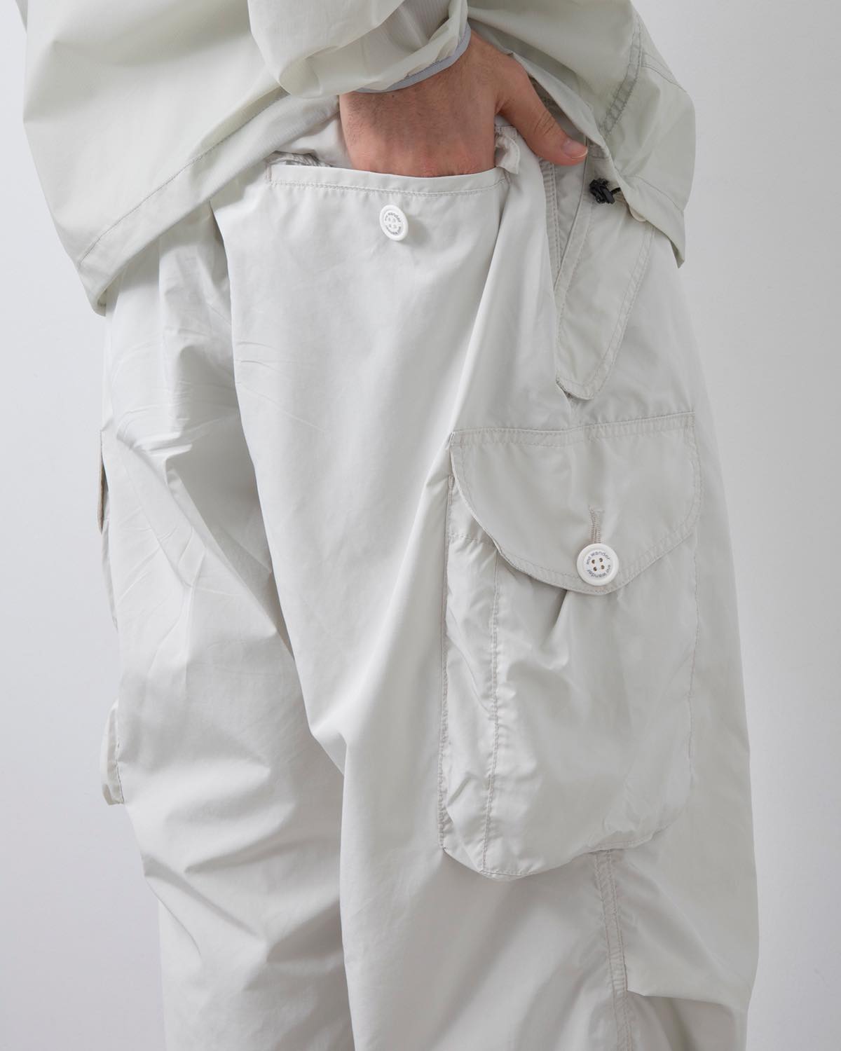 OVERSIZED CARGO PANTS