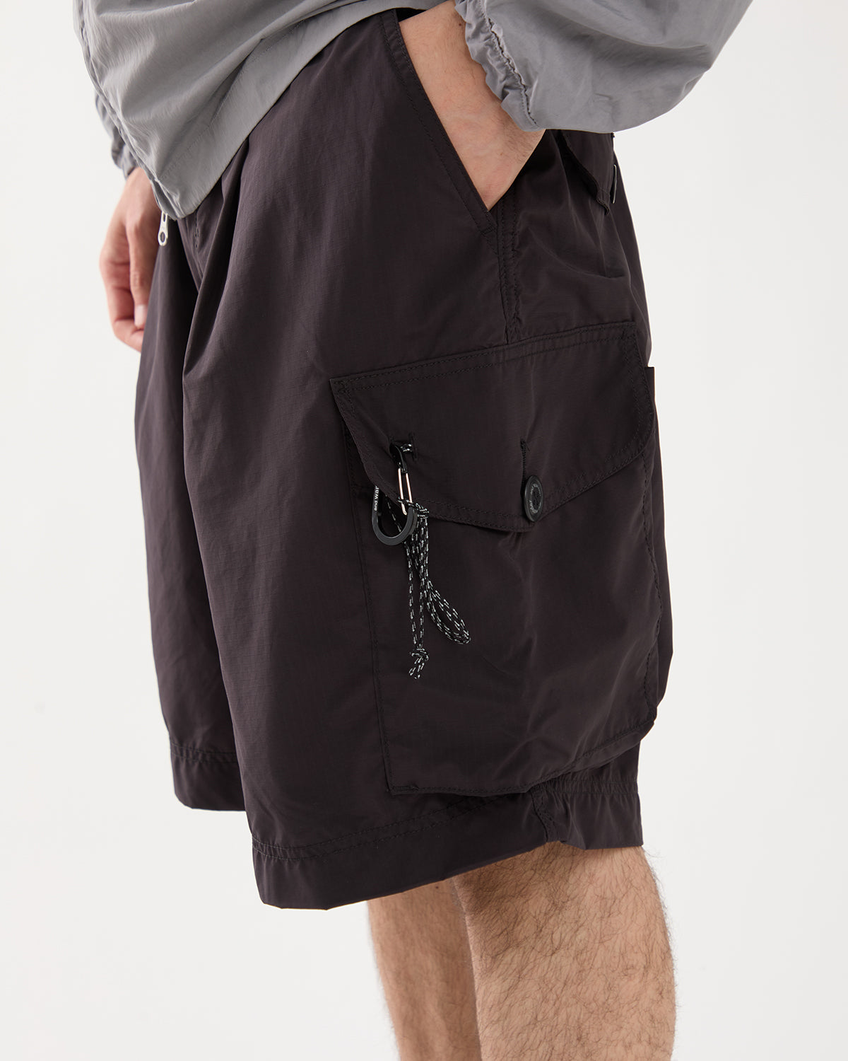 OVERSIZED CARGO SHORT PANTS