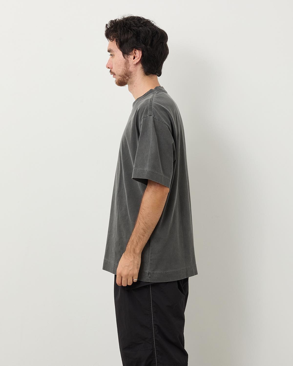 ROA GARMENT DYE PRINTED T