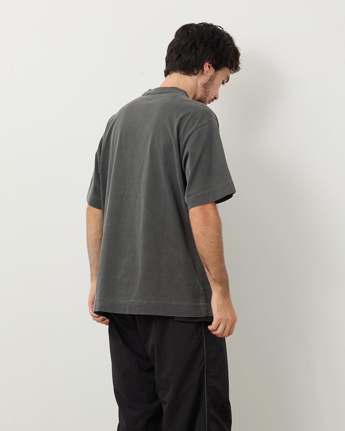 ROA GARMENT DYE PRINTED T